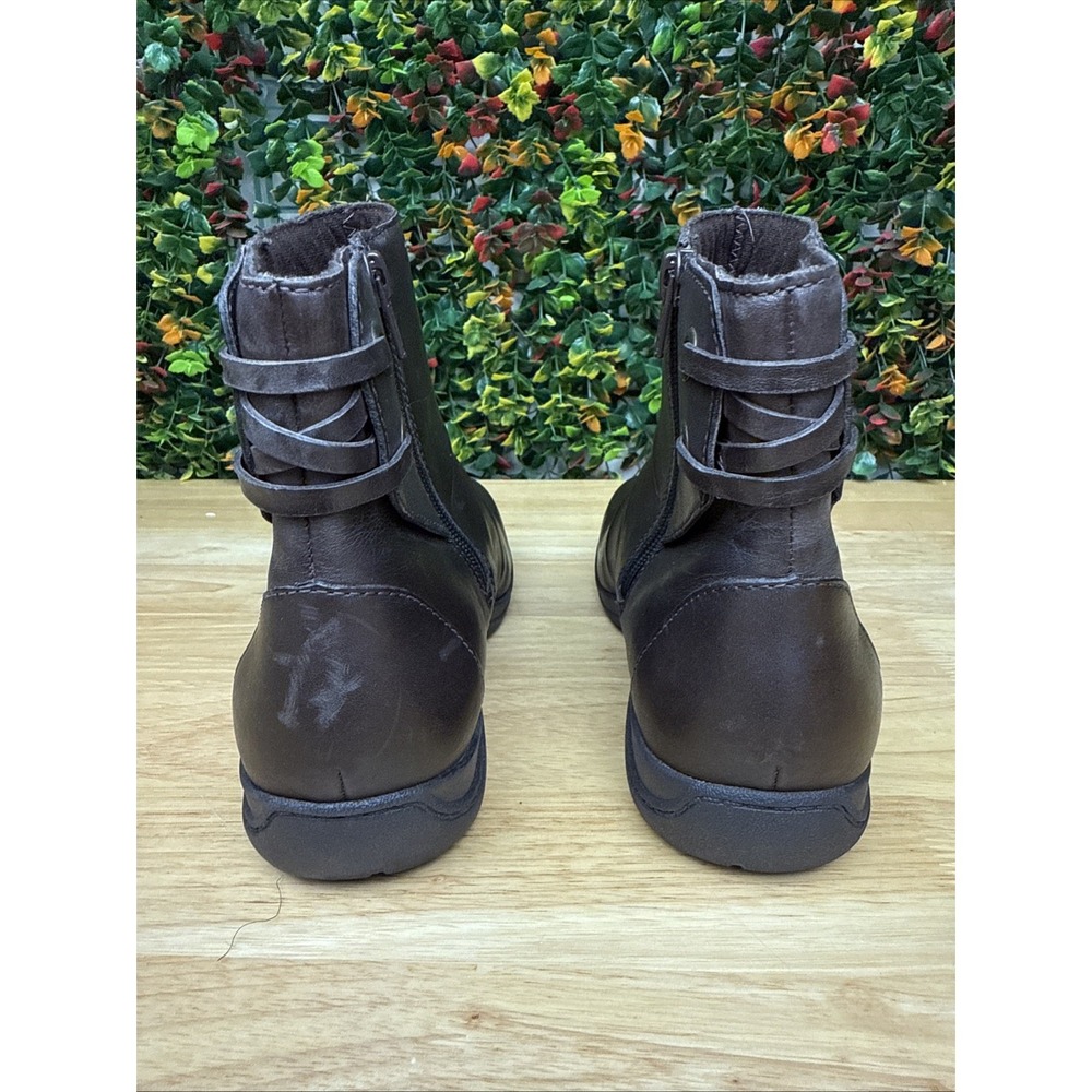 Clarks Collection Zip Side‎ Leather Mid Rise Boots  26102919 Brown Women's 8 GUC - Picture 5 of 13